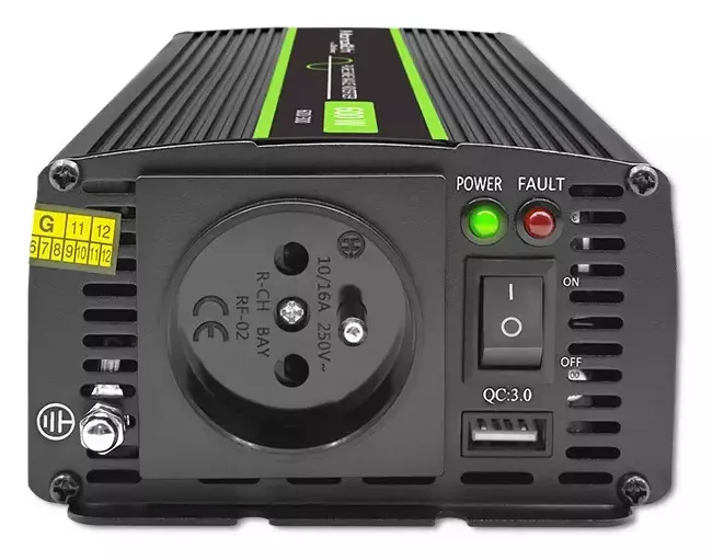 Idealna energia gdziekolwiek jesteś - przetwornica napięcia Monolith Qoltec 12V/230V