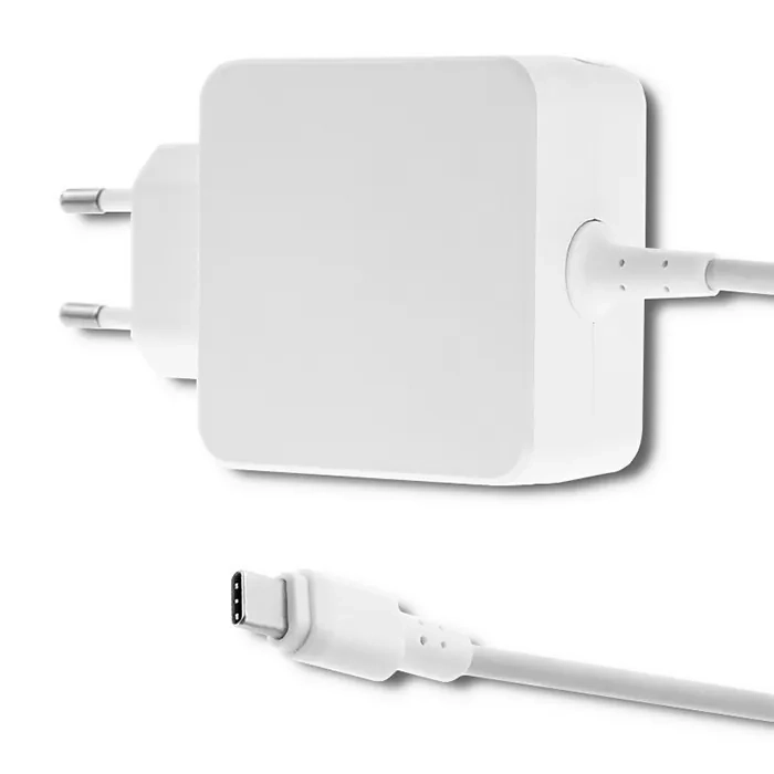 Najszybsze ładowanie bez ryzyka: ładowarka sieciowa Qoltec 45W z USB-C PD - idealna dla Twojego MacBooka i innych urządzeń